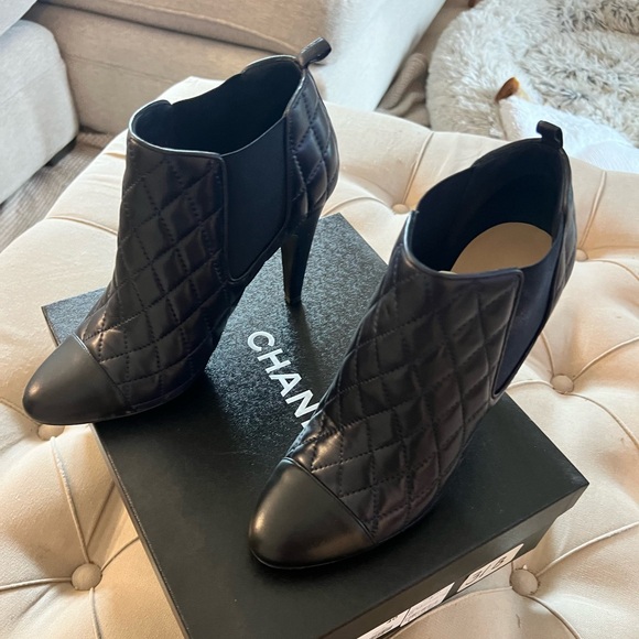 Chanel brown booties quilted size 40 - Picture 2 of 6